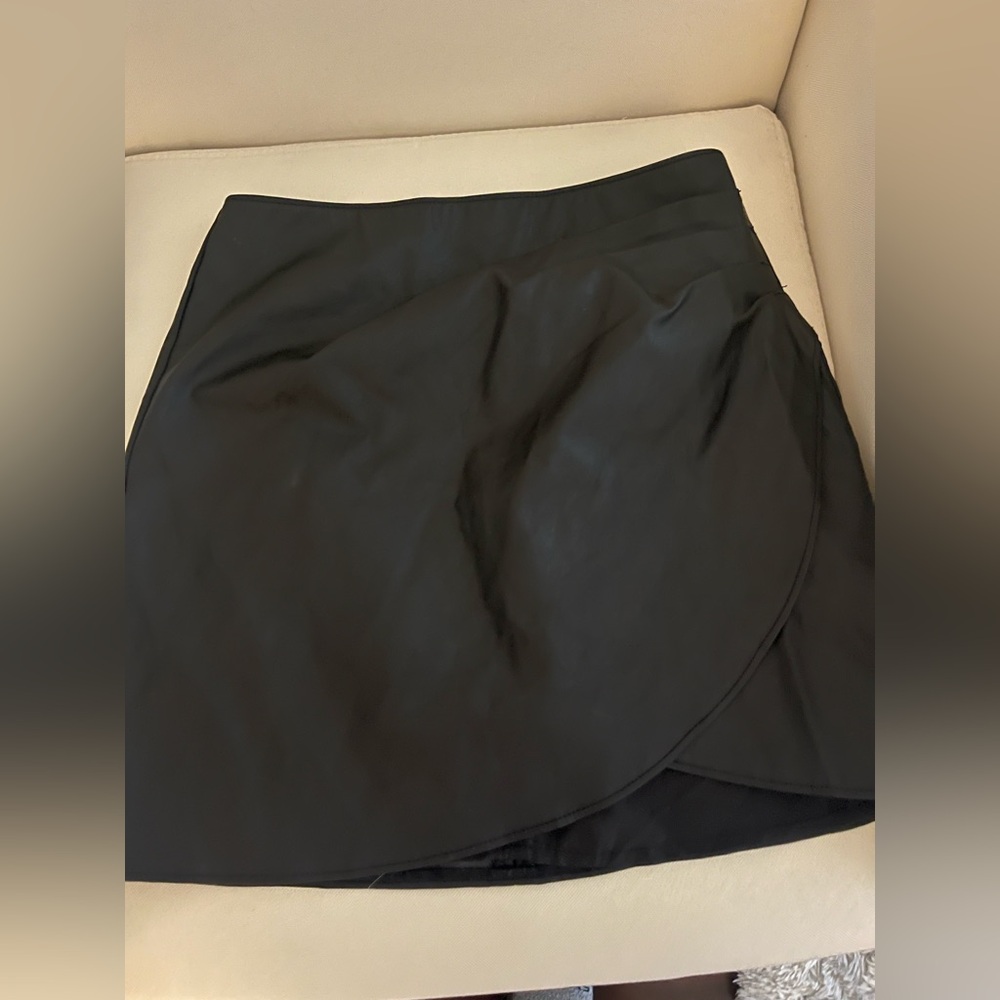 Abercrombie & Fitch Black Mini Skirt